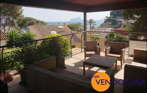 Villa in the Ibiza style in Moraira in El Portet,