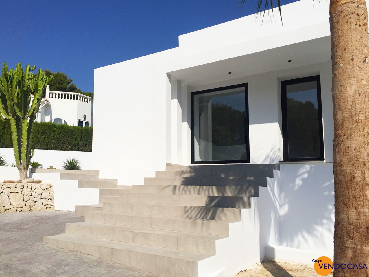 Luxury modern new re-build villa