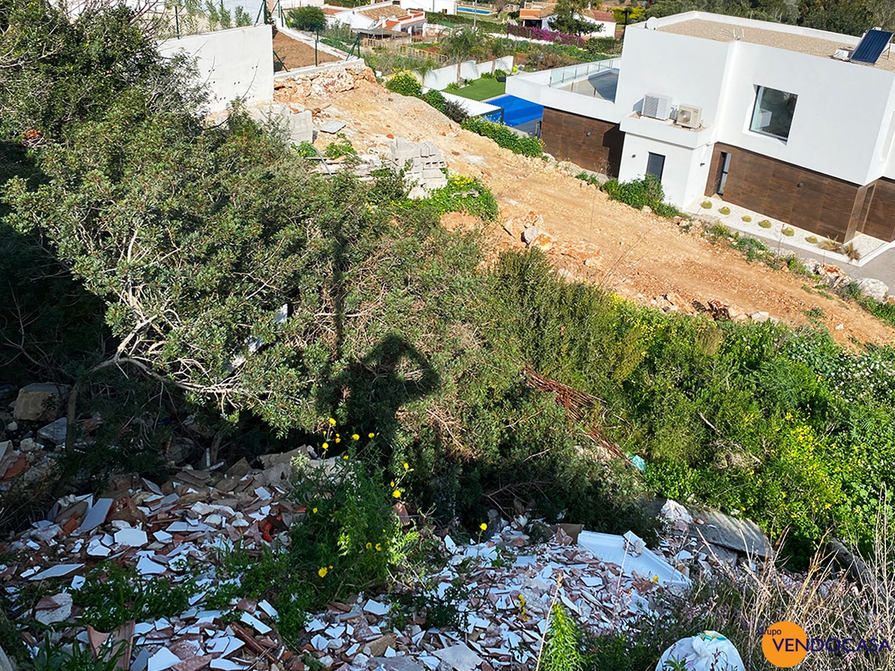 Plots with panoramic sea view in Denia