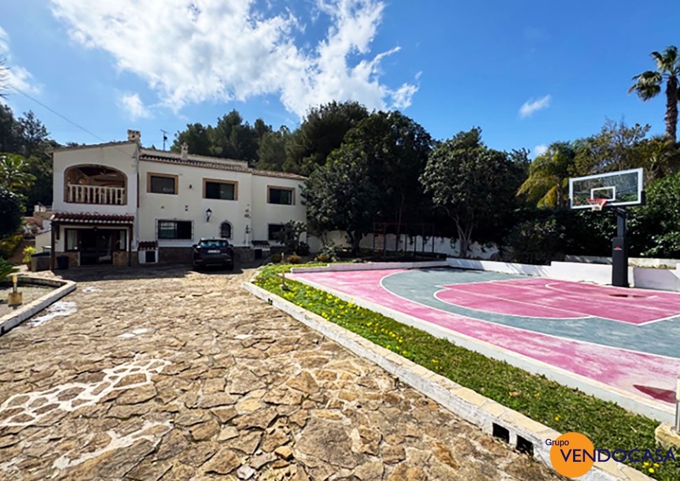 Large traditional villa at Castellans JAVEA