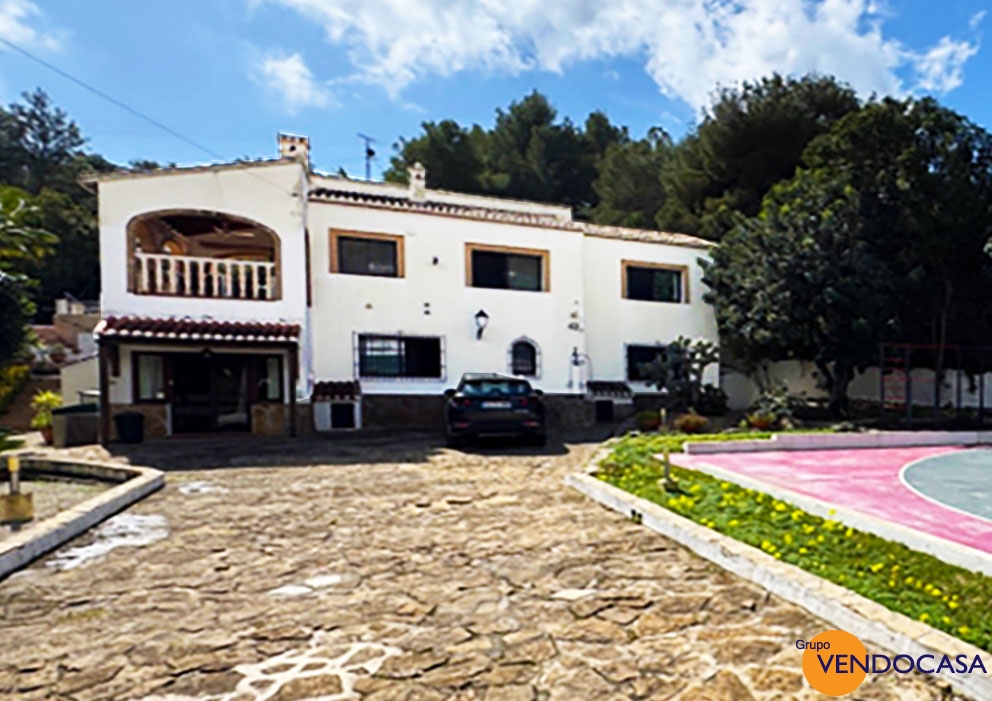 Large traditional villa at Castellans JAVEA