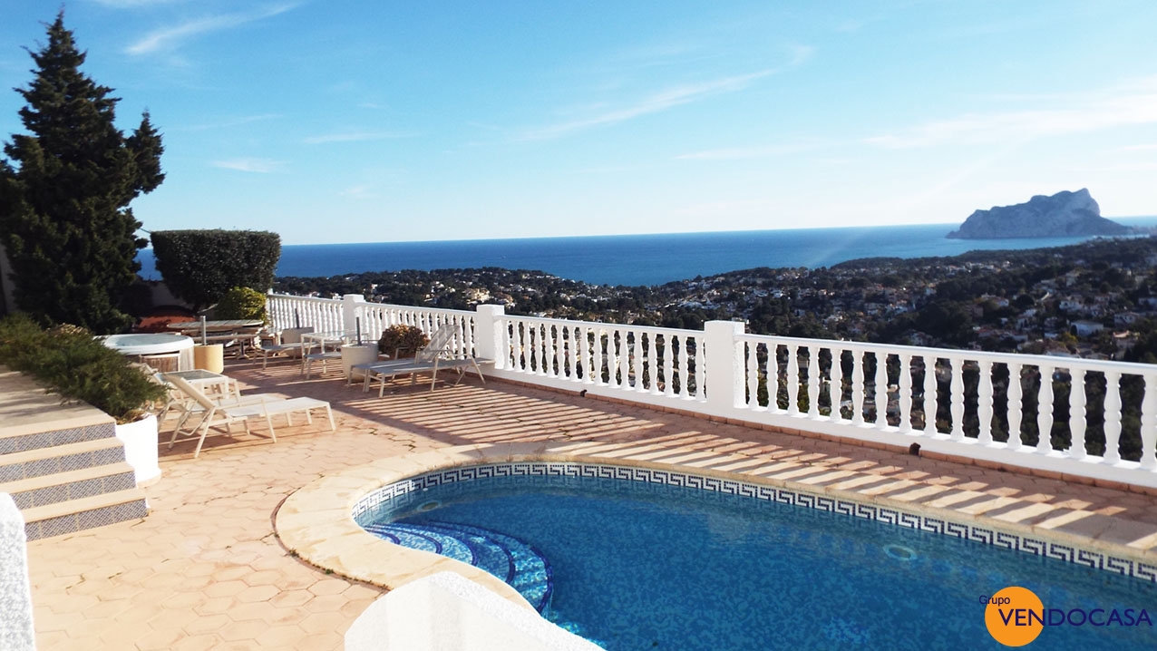 Great villa with stunning panoramic sea view title=