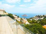 Luxury Villa with superb sea view