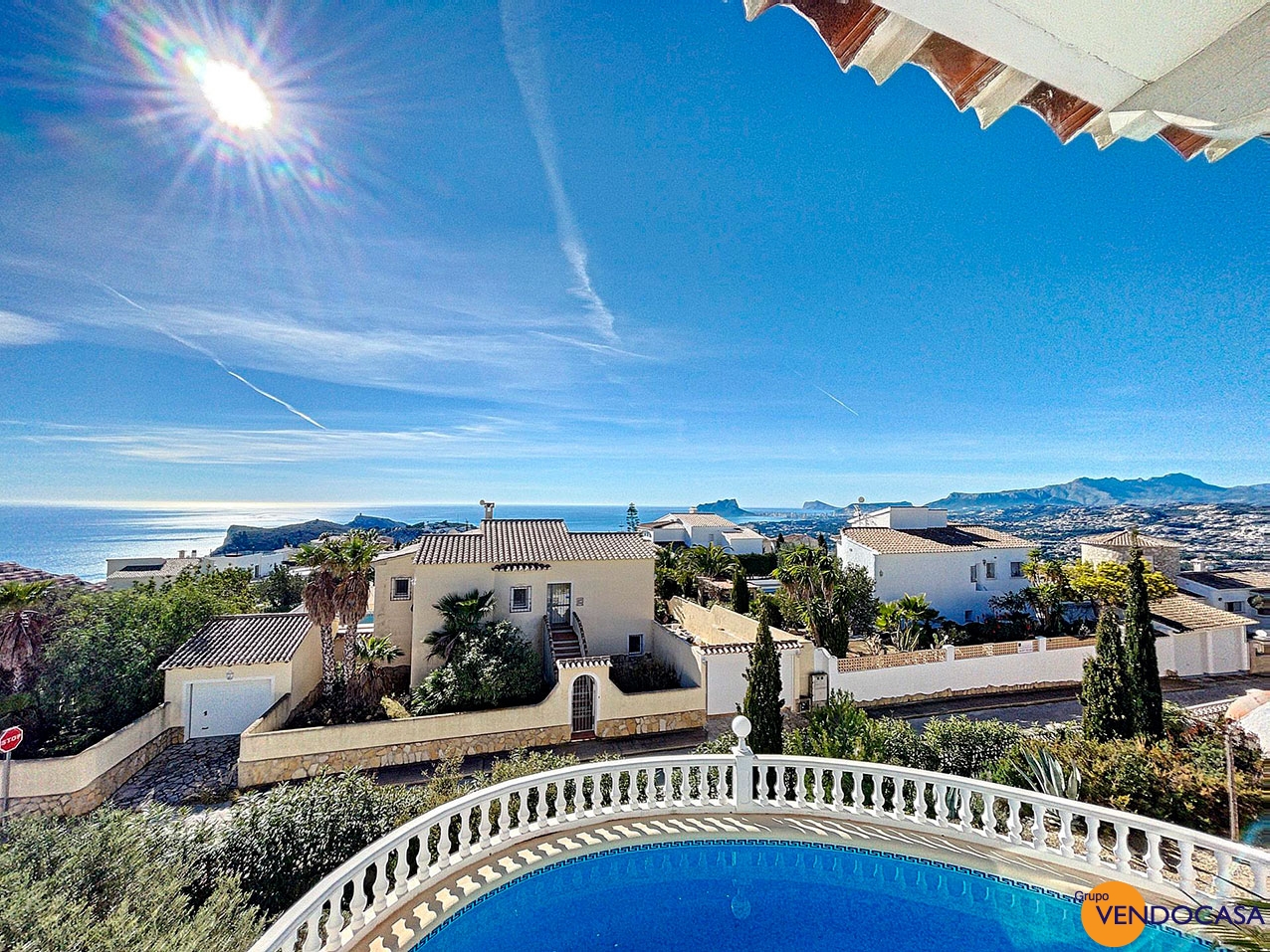 Nice mediterranean villa with panoramic seaviews
