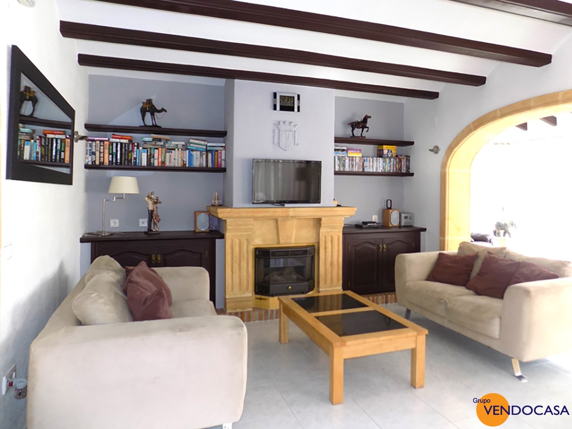 Spacious traditional Villa with separate apartment