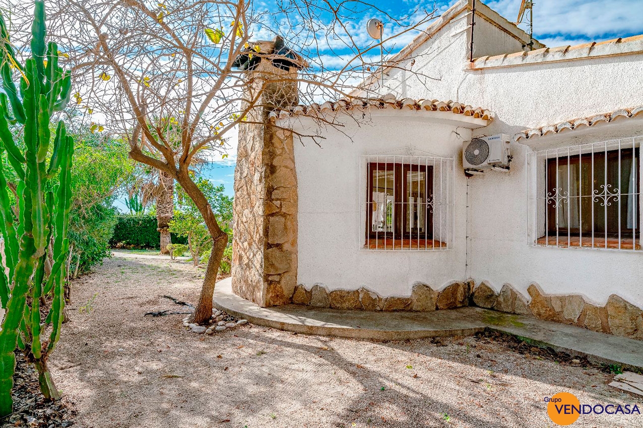 Cute small villa at Portet Moraira