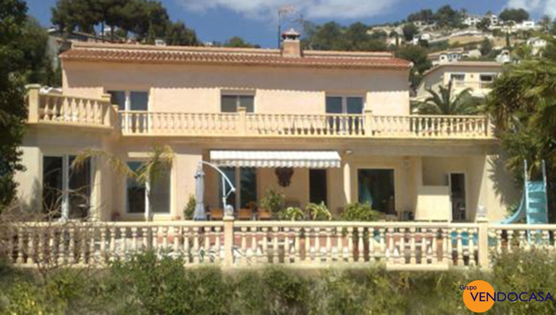 Superb High quality villa with sea view