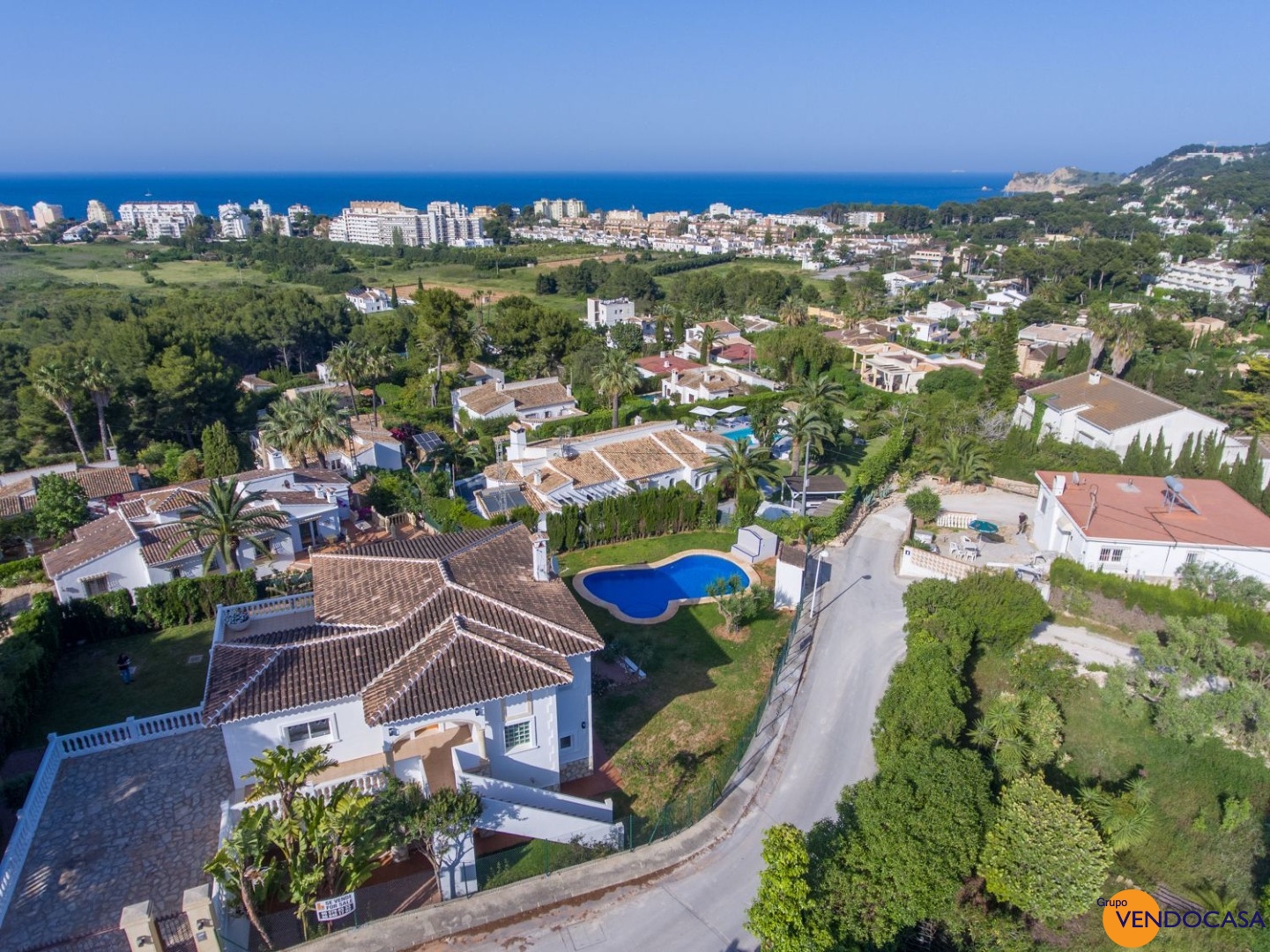 Magnificent Villa with panoramic sea views title=