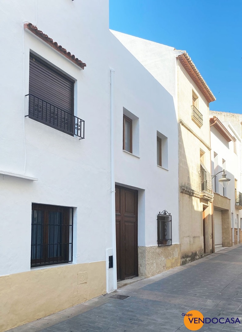 Superb renovated townhouse Javea old town