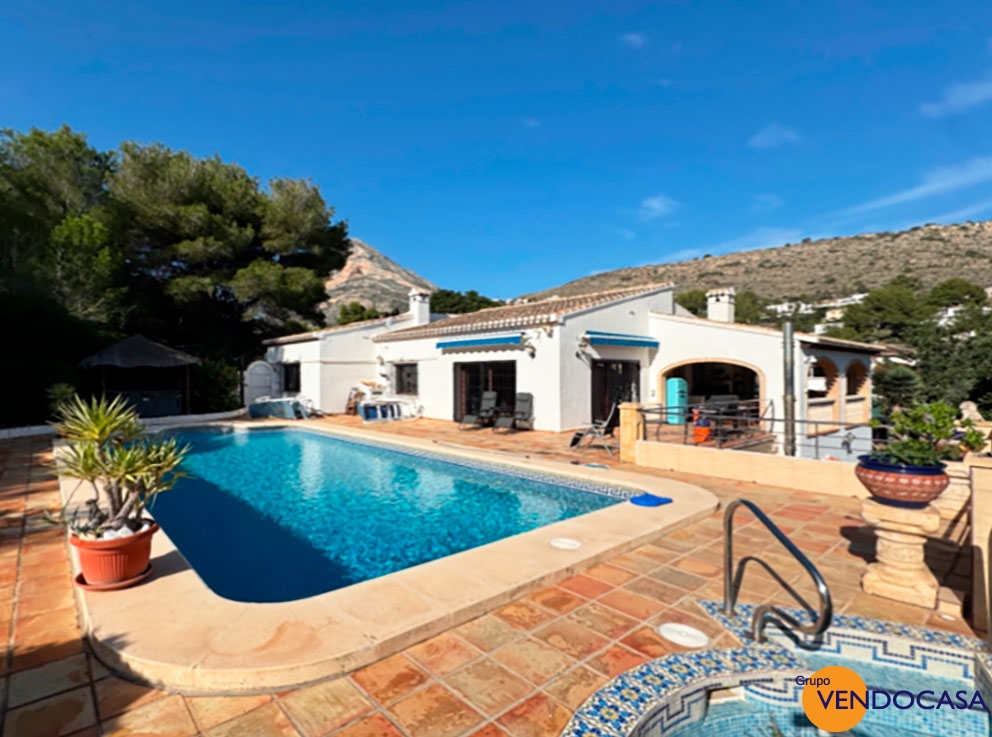 Large traditional villa at Castellans JAVEA