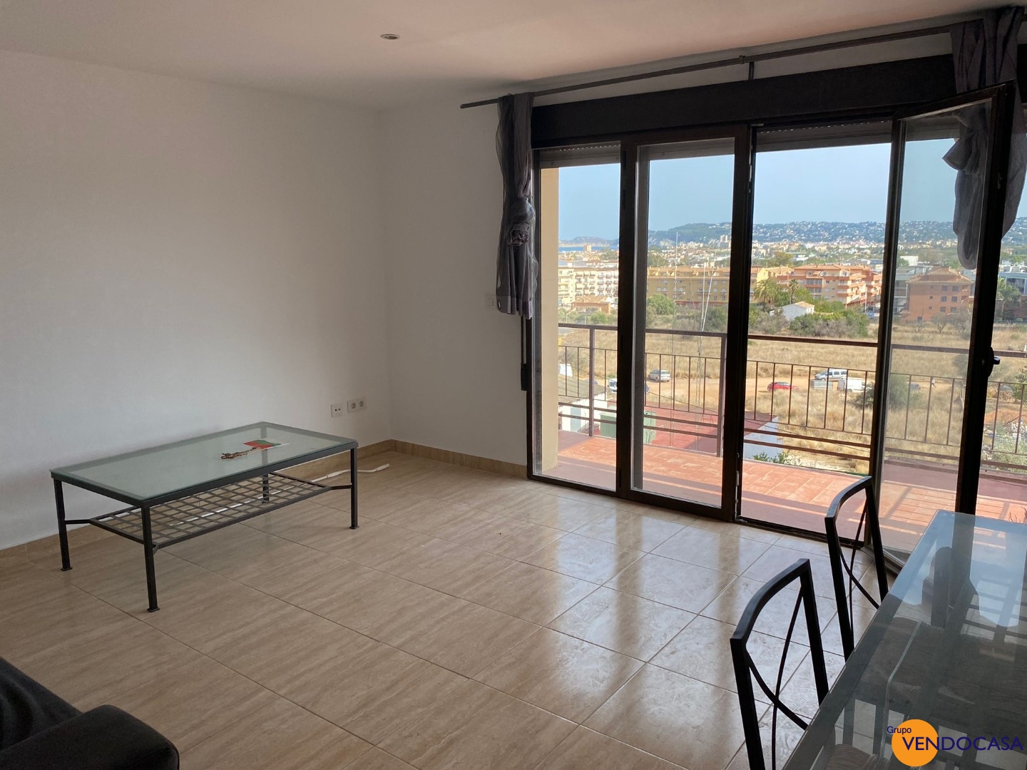 Large topfloor apartment with seaview