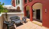 Groundfloor apartment at Jesus pobre